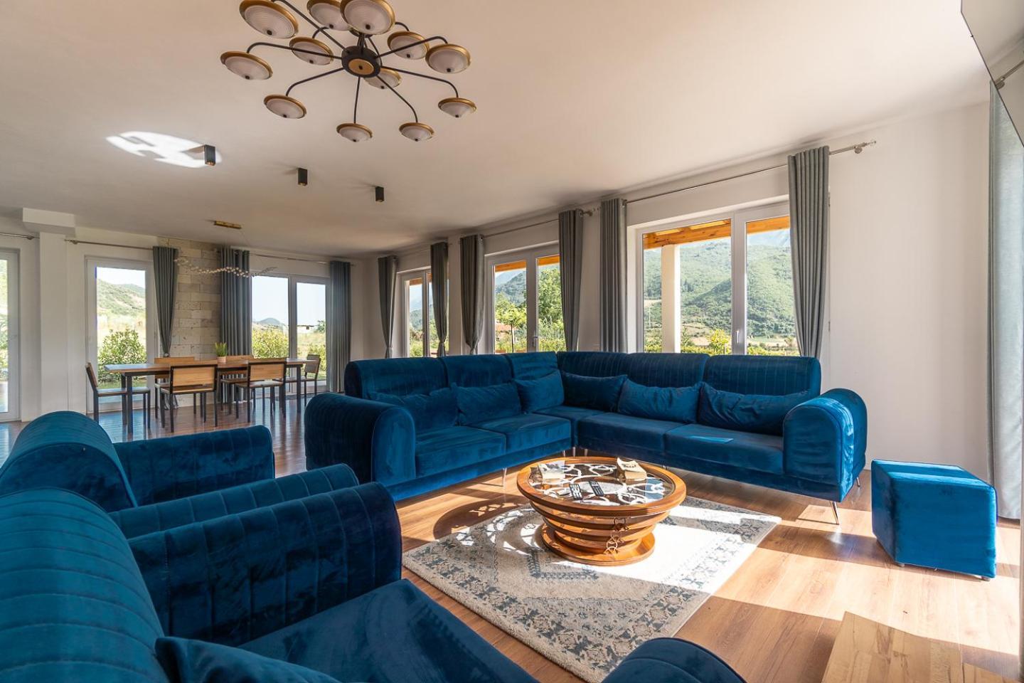 Villa Bujtina Lumo & Pool Përmet